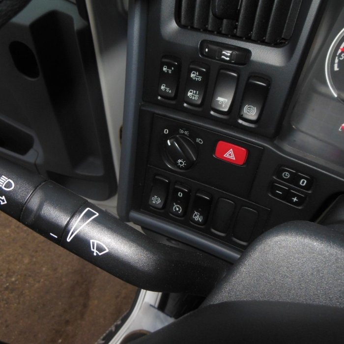 SCANIA 16 R 580, V8, 8X4, 164.000 KG, TO