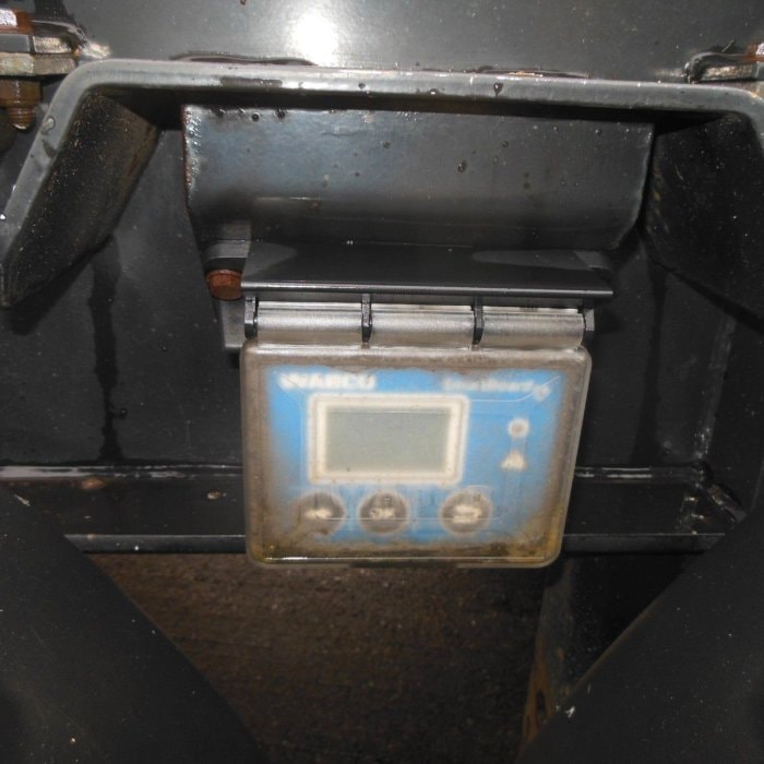 UMIKOV NPK 39, 2× ZDVIHACÍ NÁPRAVA, 8 KLANIC (OPĚR)