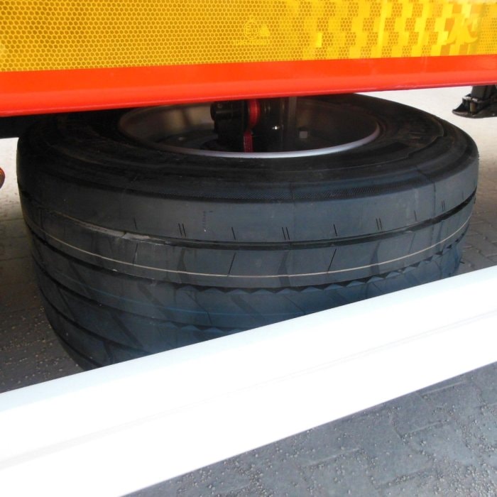 Kässbohrer K.SPA M 3, MEGA-PLATO-TELESKOP 7m návěs pro nákladní přepravu