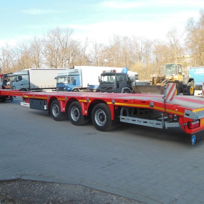Kässbohrer K.SPA M 3, MEGA-PLATO-TELESKOP 7m návěs pro nákladní přepravu