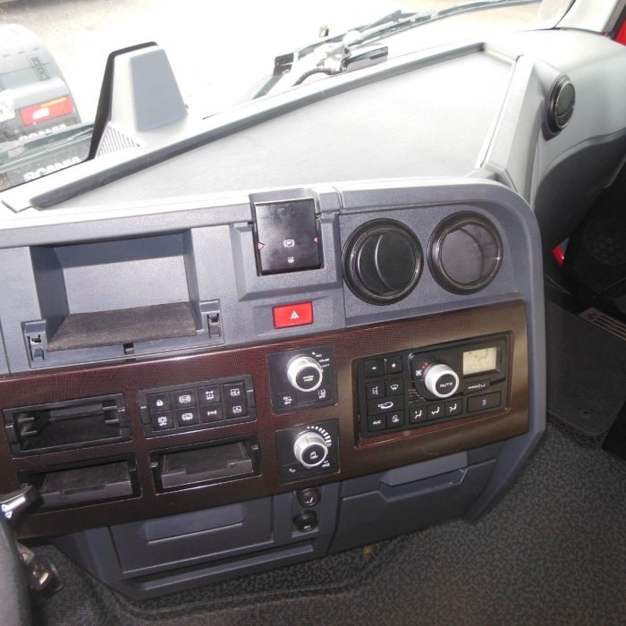 RENAULT T520 HIGH, LowDeck