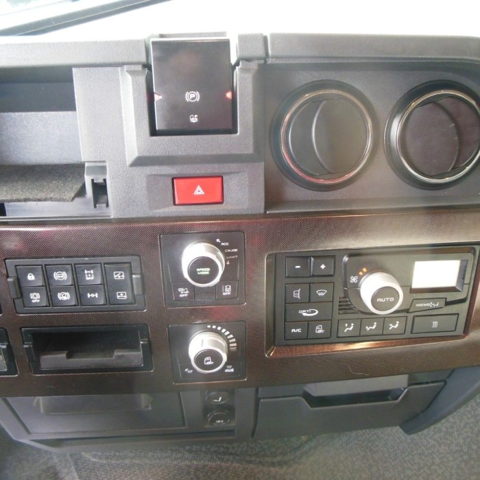 RENAULT T520 HIGH, LowDeck