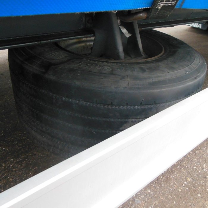 FLIEGL SZS 320. LOWDECK, 2 NÁPRAVY! návěs pro nákladní dopravu