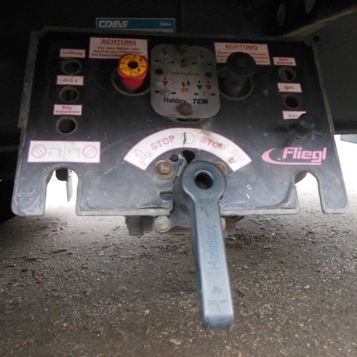 FLIEGL SZS 320. LOWDECK, 2 NÁPRAVY! návěs pro nákladní dopravu