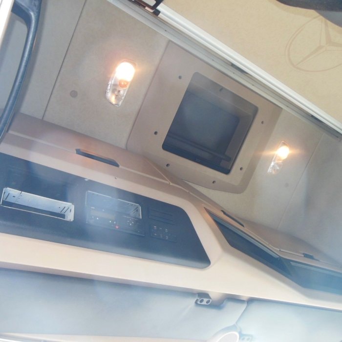 MERCEDES-BENZ ACTROS 1848 LOWDECK