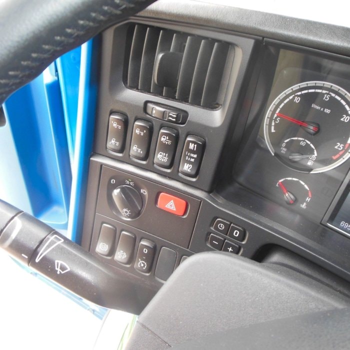 SCANIA R520, V8, TOP STAV!!