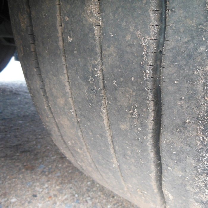 SCHMITZ SCB, BOX NA PALETY, ZDVIHACÍ NÁPRAVA