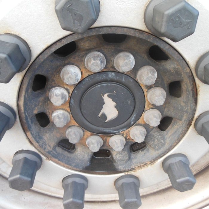 SCHMITZ SCB, BOX NA PALETY, ZDVIHACÍ NÁPRAVA