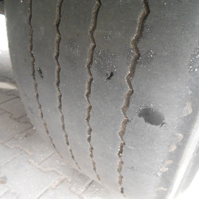 SVAN, NCH 303, NÁSTAVBA DOLL, 2× ZDVIHACÍ NÁPRAVA