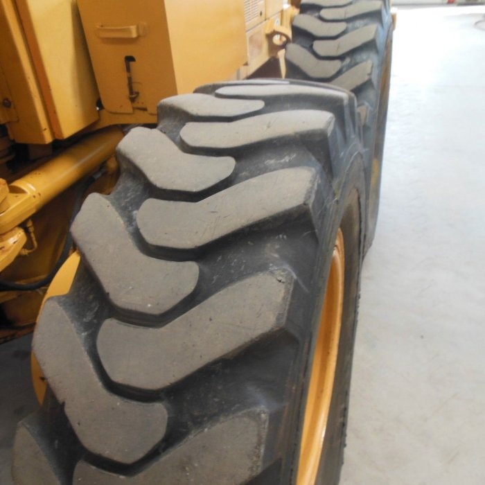 Caterpillar Grader 12 H NA + Riper