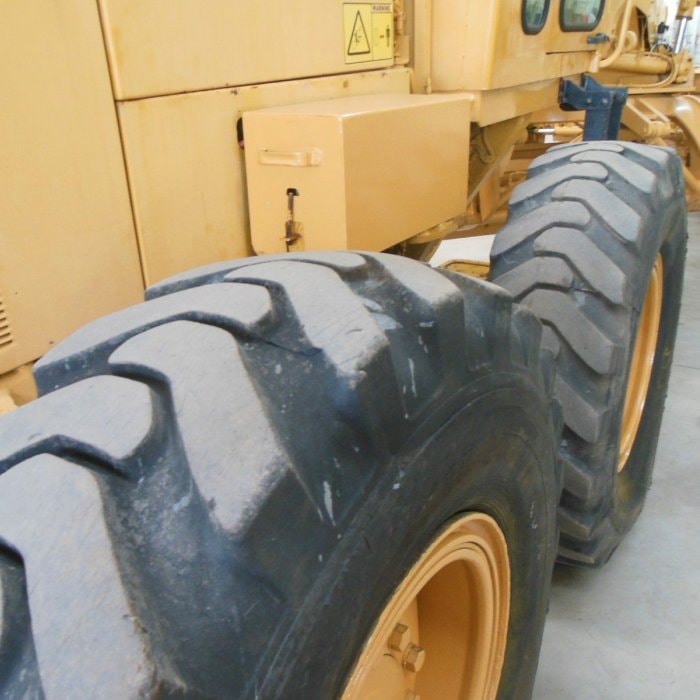 Caterpillar Grader 12 H NA + Riper