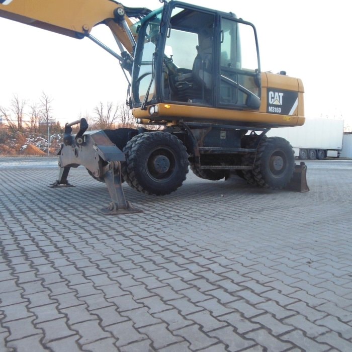 Caterpillar M316 D