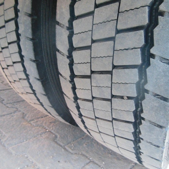 IVECO EUROCARGO 120E25, VOLL LUFT, PRITSCHE 9,1 M!!!