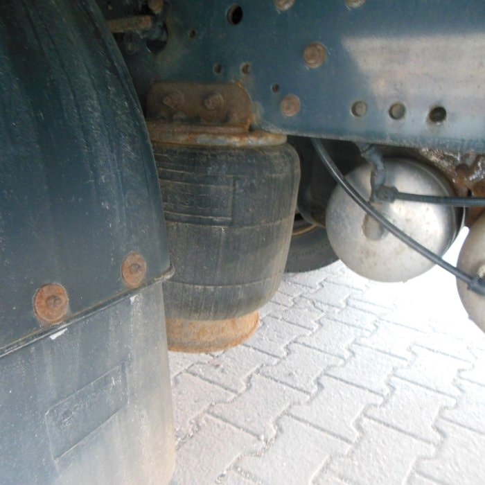 IVECO EUROCARGO 120E25, VOLL LUFT, PRITSCHE 9,1 M!!!