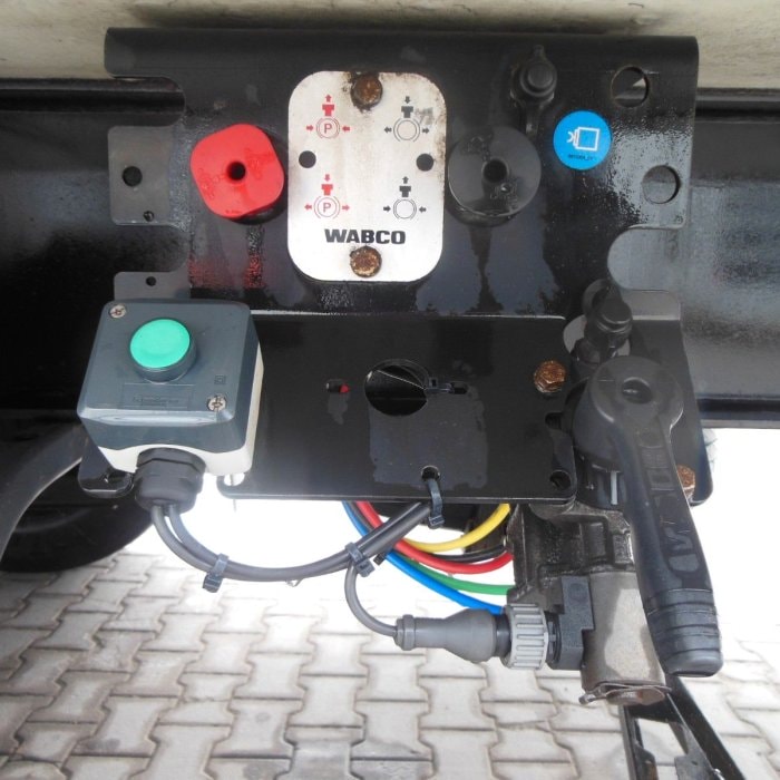 KOEGEL SVT 24, DVOUPODLAŽNÍ, CHLADICÍ JEDNOTKA CARRIER VECTOR 1550