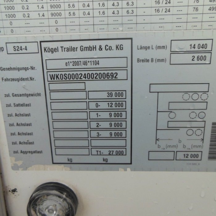 KOEGEL SVT 24, DVOUPODLAŽNÍ, CHLADICÍ JEDNOTKA CARRIER VECTOR 1550