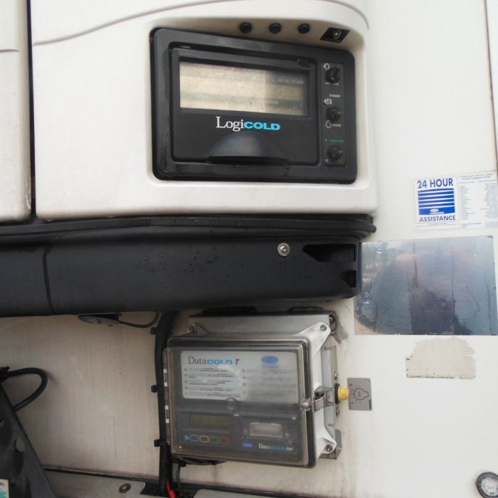 KOEGEL SVT 24, DVOUPODLAŽNÍ, CHLADICÍ JEDNOTKA CARRIER VECTOR 1550