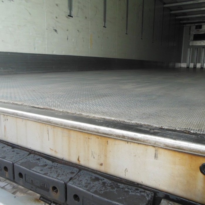 KOEGEL SVT 24, DVOUPODLAŽNÍ, CHLADICÍ JEDNOTKA CARRIER VECTOR 1550