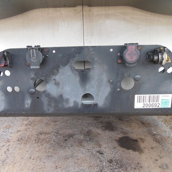 KOEGEL SVT 24, DVOUPODLAŽNÍ, CHLADICÍ JEDNOTKA CARRIER VECTOR 1550