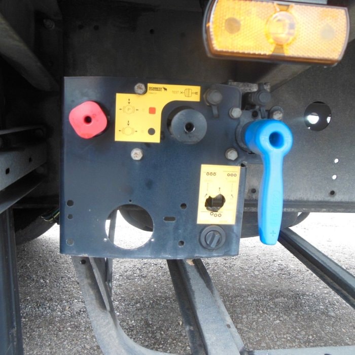 SCHMITZ SCB, ванна для рулонов 7200 мм, подъёмная ось