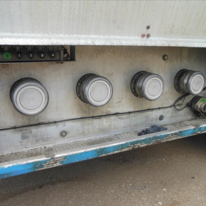 Willig-Haller, 24.589 l, 4 komory návěs pro nákladní přepravu