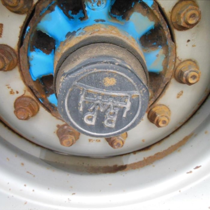 Willig-Haller, 24.589 l, 4 komory návěs pro nákladní přepravu