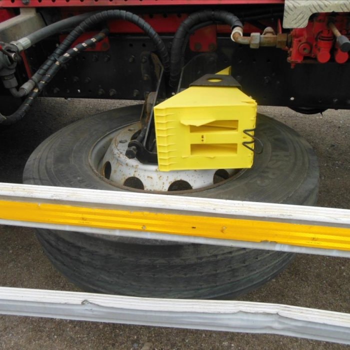 MAN TGM 18.290, Ruka HYVA HB100X