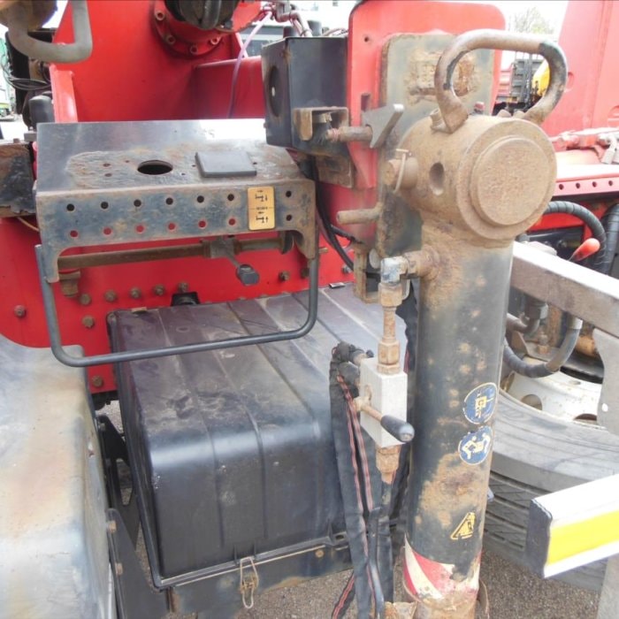 MAN TGM 18.290, Ruka HYVA HB100X