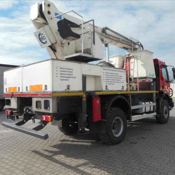 Renault Midlum 220.14,4x4, plošina čela Tel 18, izolovaná