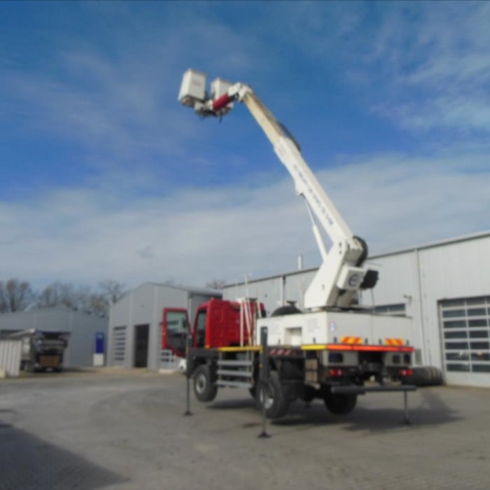 Renault Midlum 220.14,4x4, plošina čela Tel 18, izolovaná