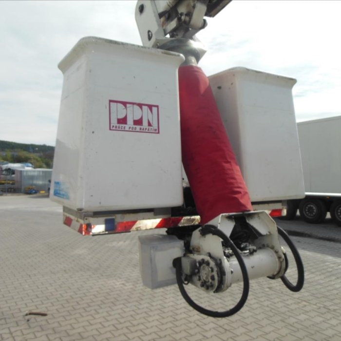 Renault Midlum 220.14,4x4, plošina čela Tel 18, izolovaná