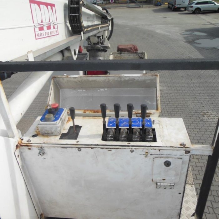 Renault Midlum 220.14,4x4, plošina čela Tel 18, izolovaná