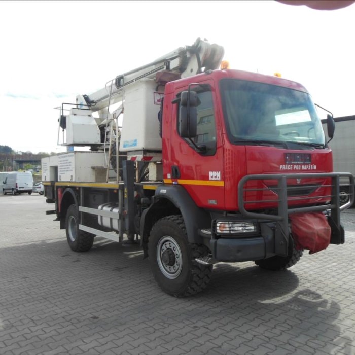 Renault Midlum 220.14,4x4, plošina čela Tel 18, izolovaná