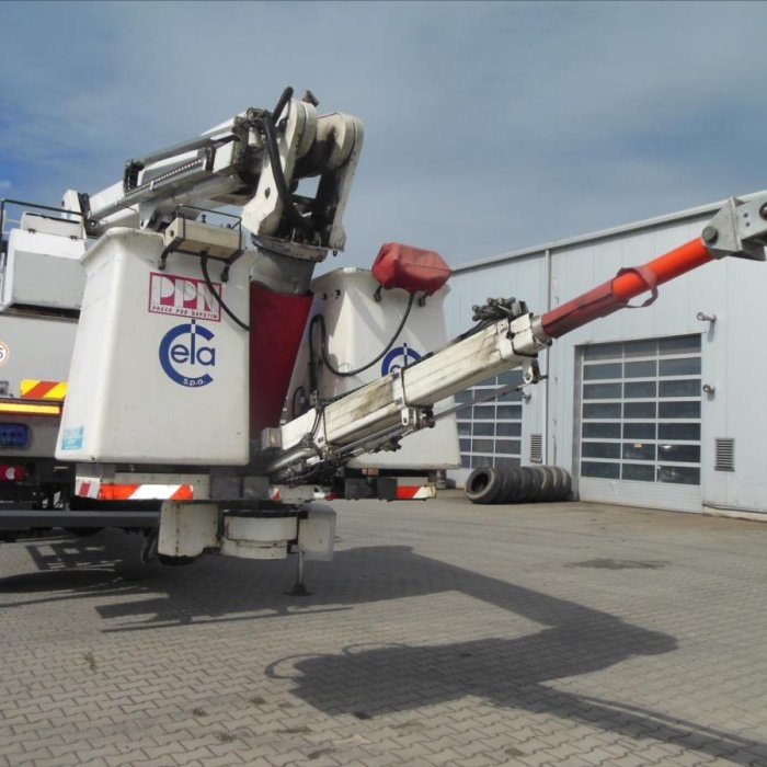 Renault Midlum 220.14,4x4, plošina čela Tel 18, izolovaná