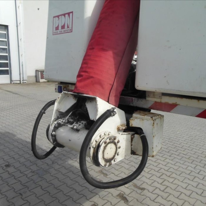 Renault Midlum 220.14,4x4, plošina čela Tel 18, izolovaná