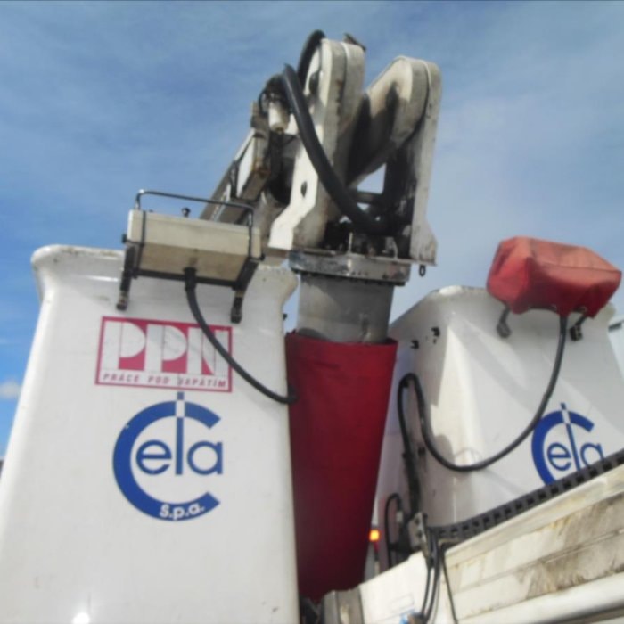 Renault Midlum 220.14,4x4, plošina čela Tel 18, izolovaná