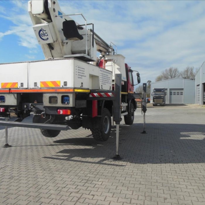 Renault Midlum 220.14,4x4, plošina čela Tel 18, izolovaná