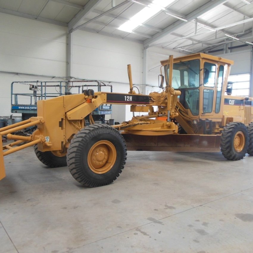 Caterpillar Grader 12 H NA + Riper